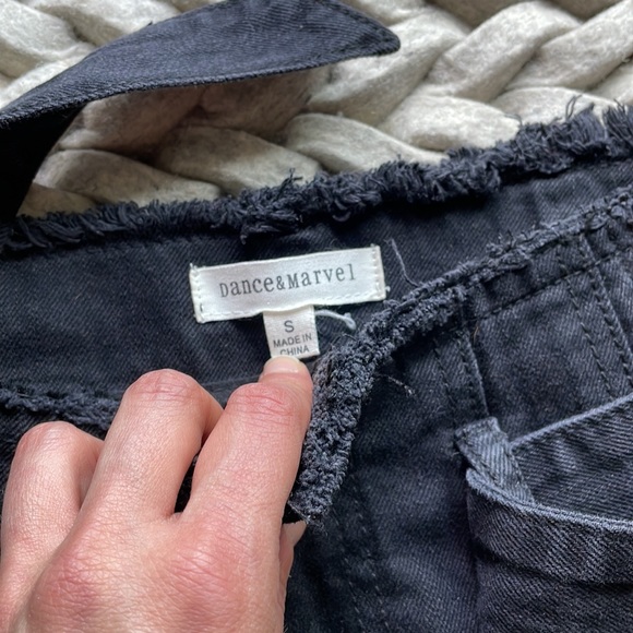 Black Denim Pleated Pants - Picture 4 of 7